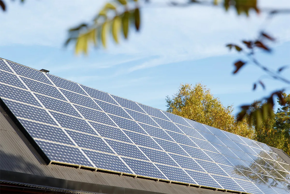 O Å£arÄ europeanÄ se plÃ¢nge cÄ produce prea multÄ electricitate Åi cÄ industria Åi maÅinile electrice nu au Å£inut pasul cu dezvoltarea infrastructurii (surplusul anual este cam cÃ¢t consumul RomÃ¢niei)
