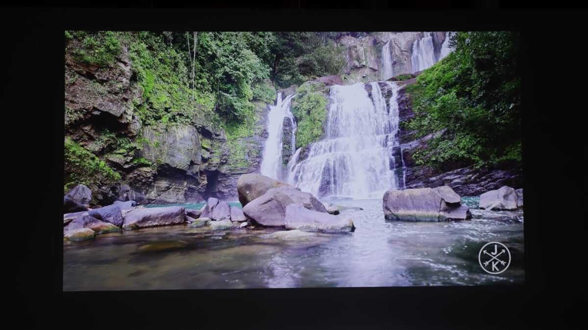 Proiector smart 4K BenQ GP520 - review