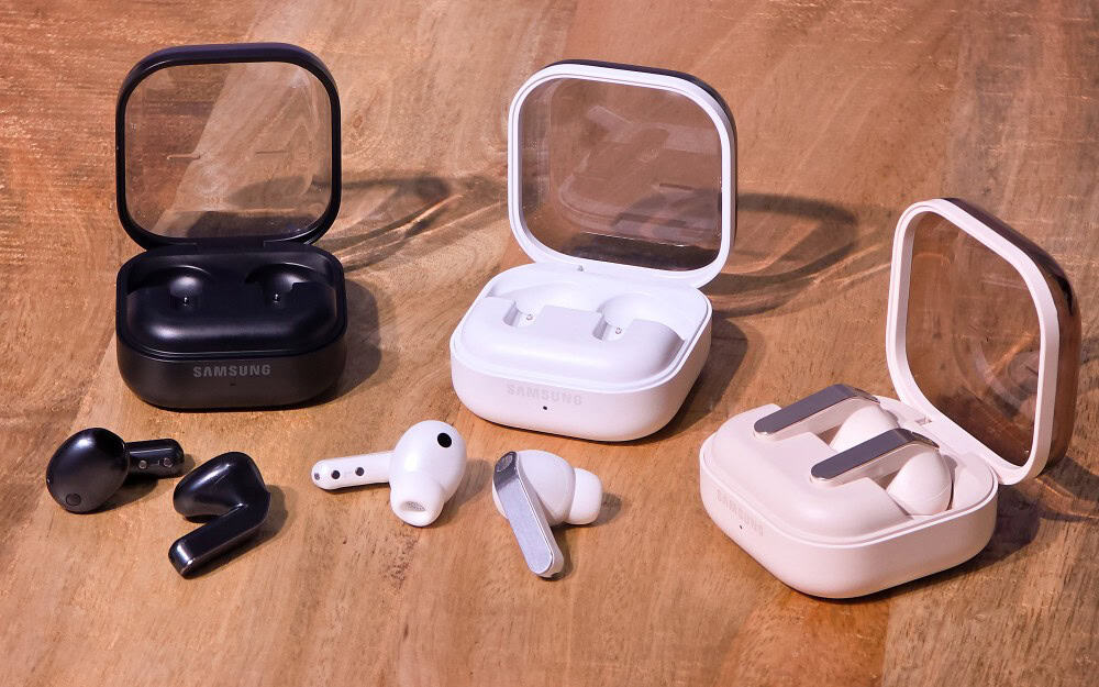 Galaxy Buds4 Èi Galaxy Buds4 Pro sau cum se prezintÄ noua generaÈie a cÄÈtilor True Wireless Stereo de la Samsung Èi cÃ¢t costÄ la precomandÄ