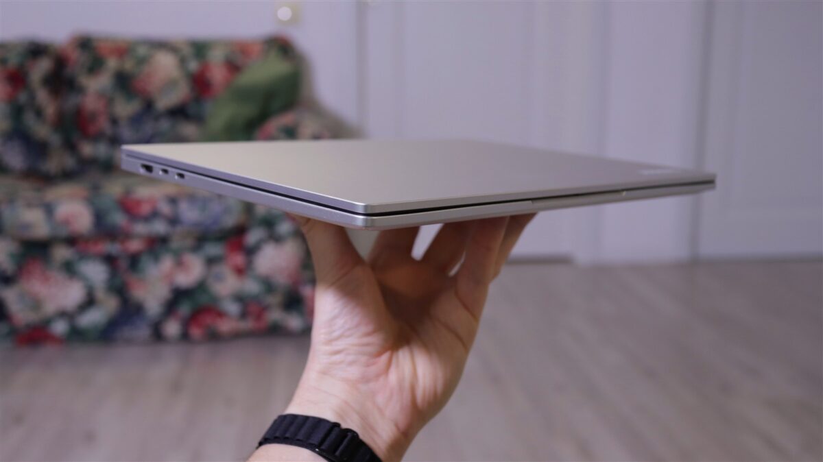 Laptop Ninkear S14 - review