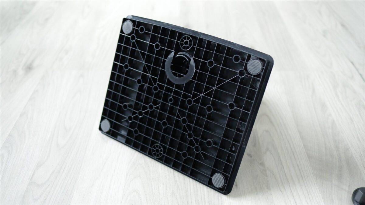 Scală digitală pentru cântărirea precisă a obiectelor.