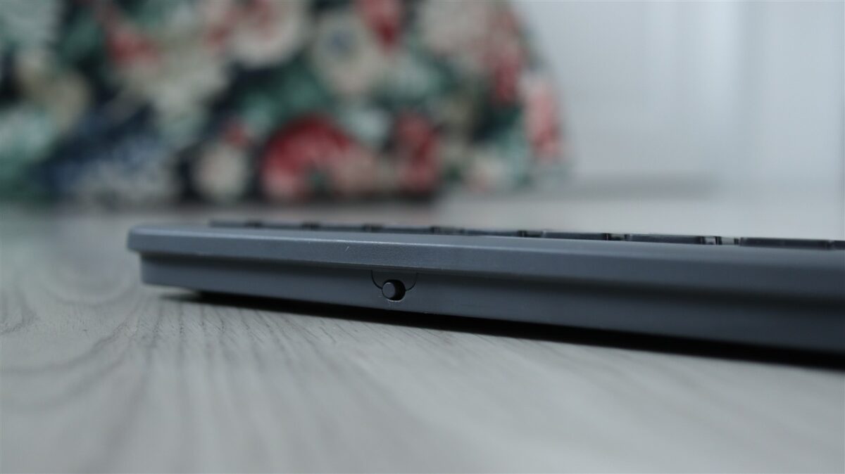 Tastatura Logitech Signature Slim Solar+ - review