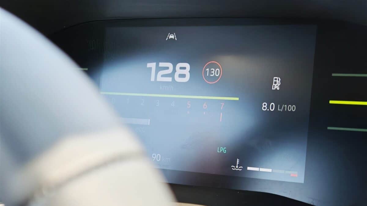 Consum la 130 km/h Dacia Logan ECO-G 120