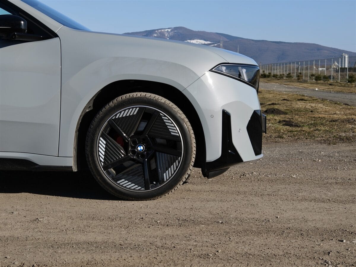 BMW iX3 - primele impresii
