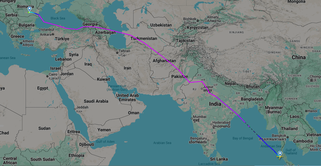 Gata vacanÅ£a, dupÄ aproape 24 de ore de la plecare, am ajuns acasÄ, chiar dacÄ zborul a trecut pe lÃ¢ngÄ Iran
