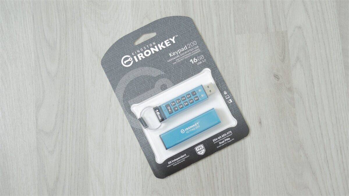 Stick memorie USB Kingston IronKey Keypad 200 16GB - review