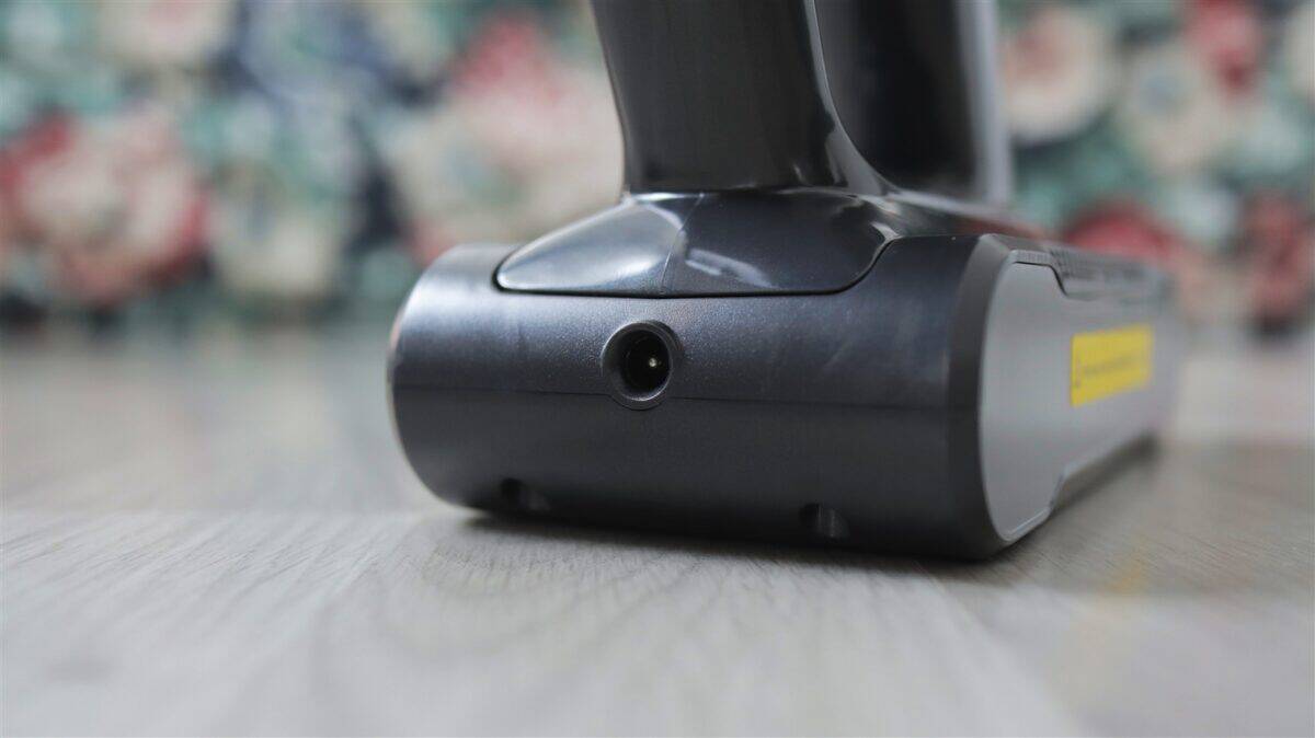 Aspirator vertical fara cablu Ultenic U16 Flex - review