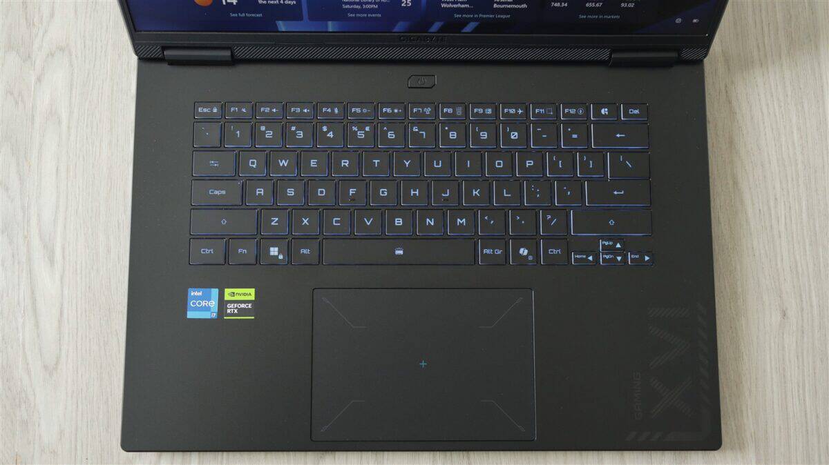Laptop gaming GIGABYTE Gaming A16 (GA6H) - review