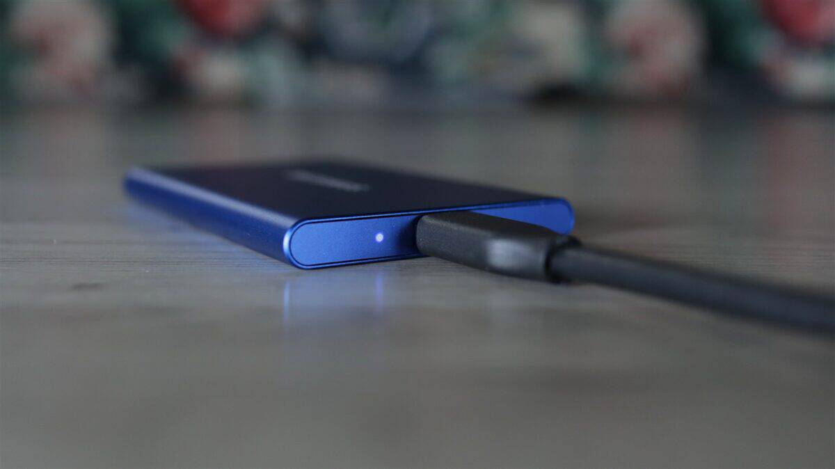 SSD extern Samsung T7 2TB – review (Performant Èi echilibrat, dar cu mici scÄpÄri Èi preÈ Ã®n trendul actual)