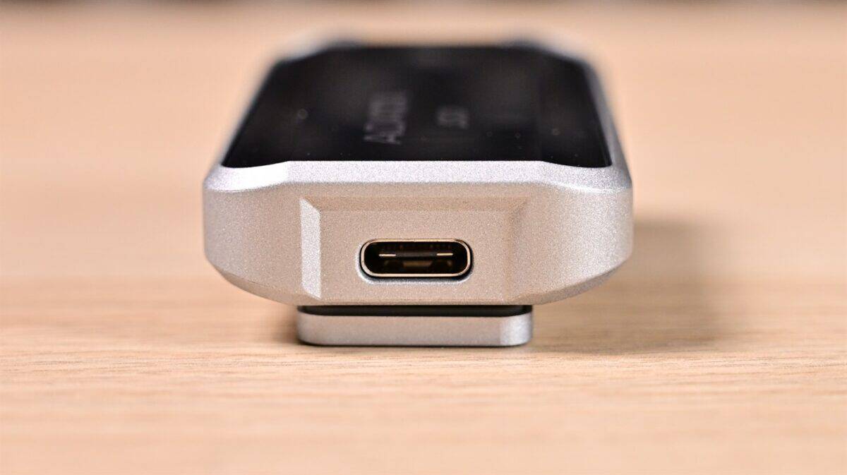 SSD extern ADATA Urban Tapsafe - prezentare