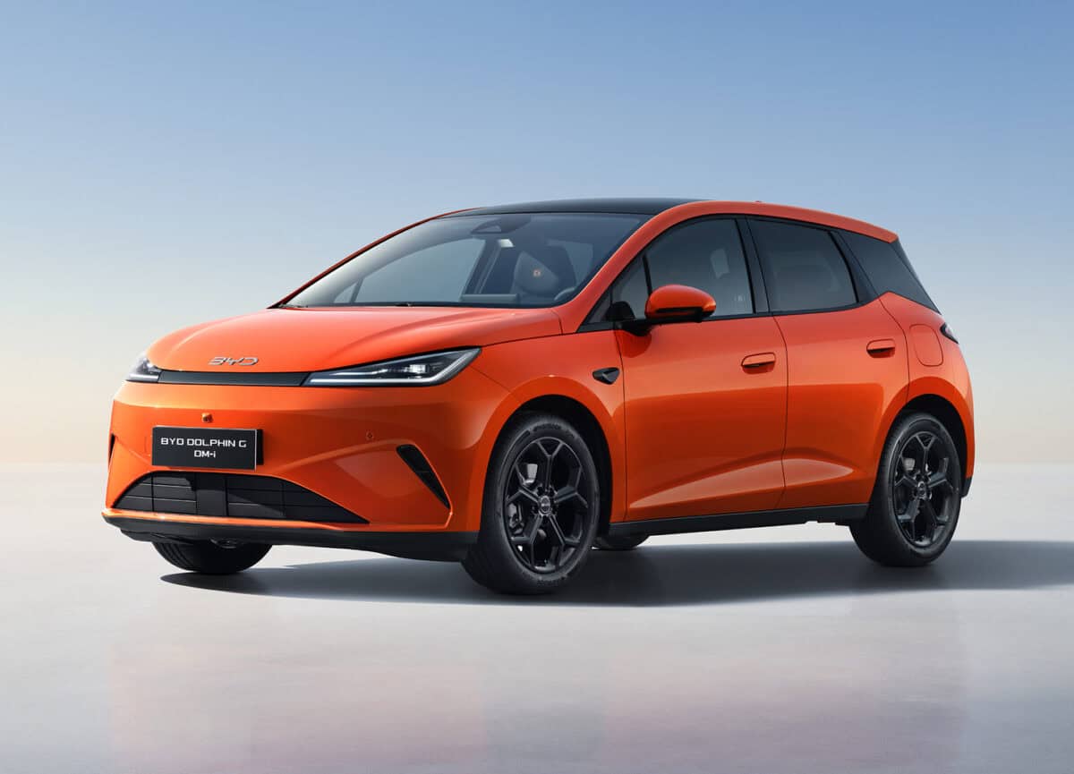 BYD Dolphin G DM-i a fost prezentat oficial drept un hatchback de segment B cu autonomie de peste 1000 de kilometri (rivalul direct al Daciei Sandero va ajunge Åi Ã®n RomÃ¢nia)