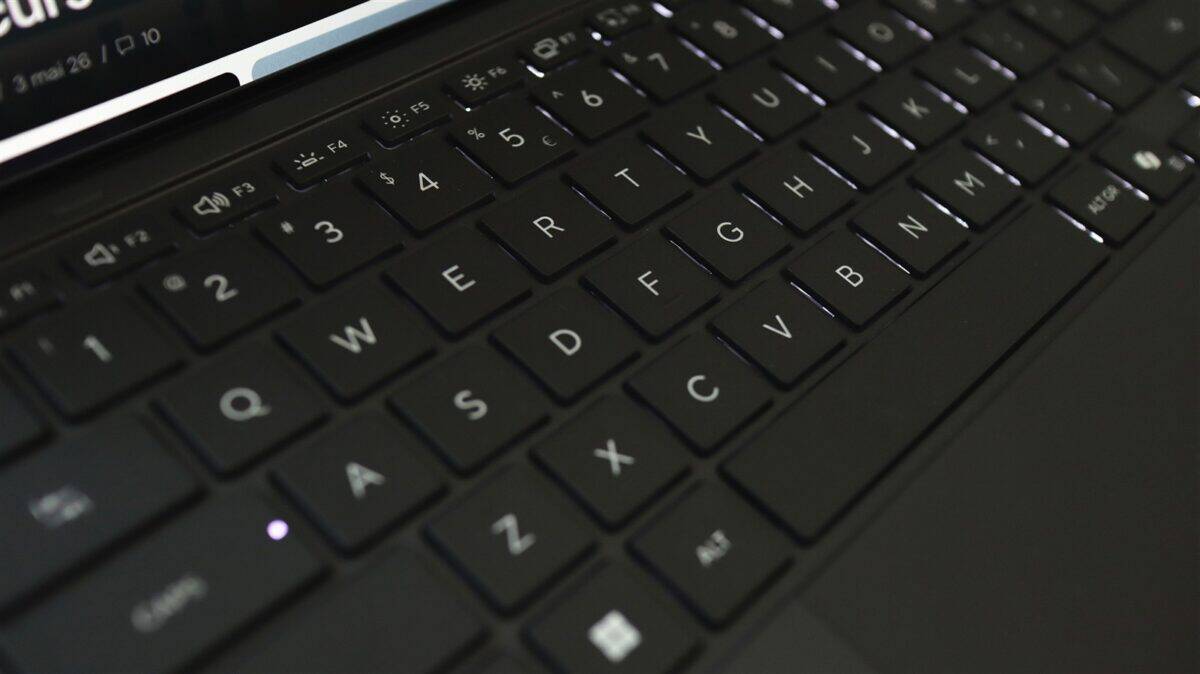 ASUS Zenbook Duo 2026 (UX8407) - review