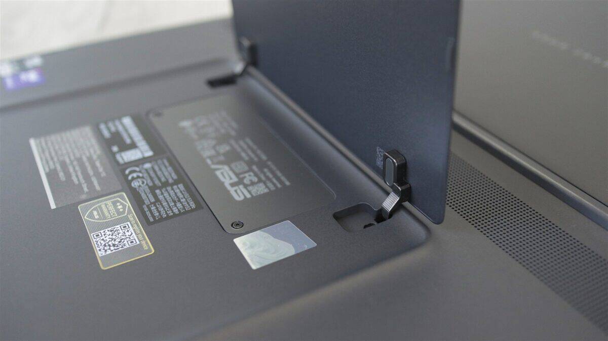 ASUS Zenbook Duo 2026 (UX8407) - review