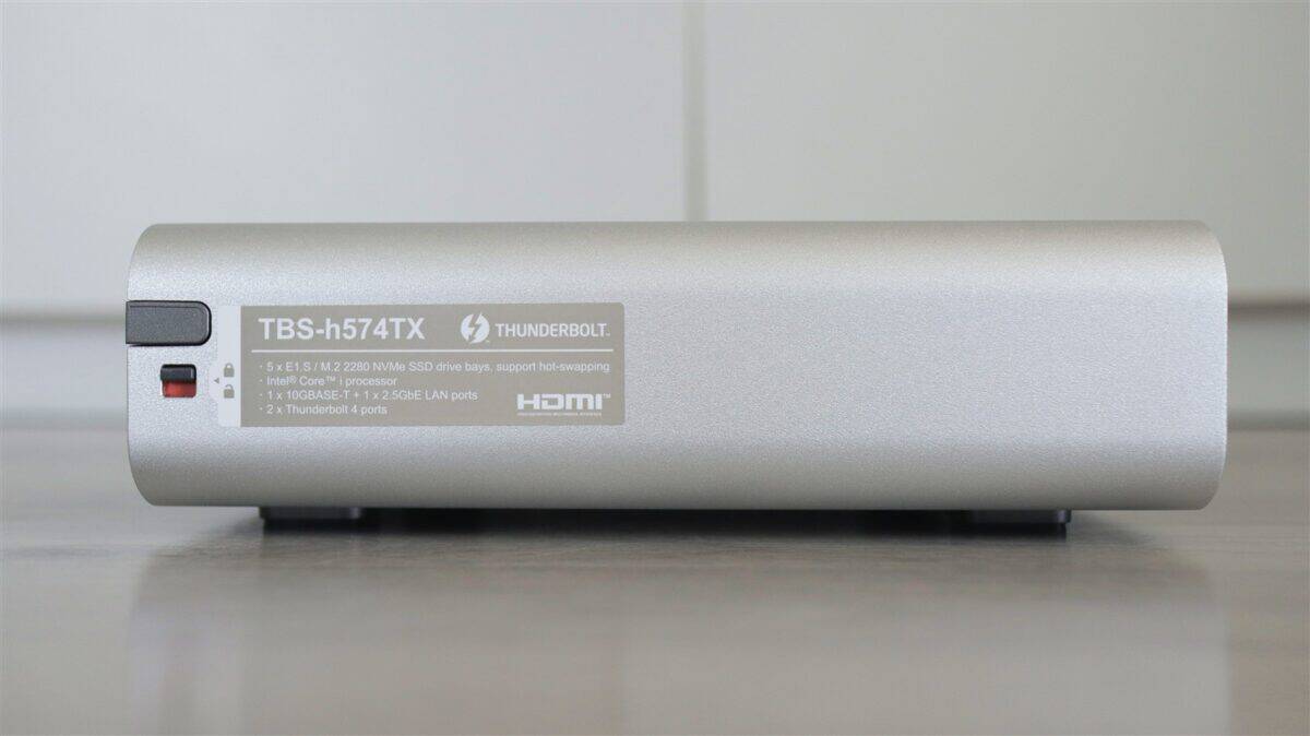 NAS QNAP TBS-h574TX - review