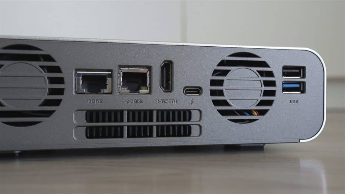 NAS QNAP TBS-h574TX - review