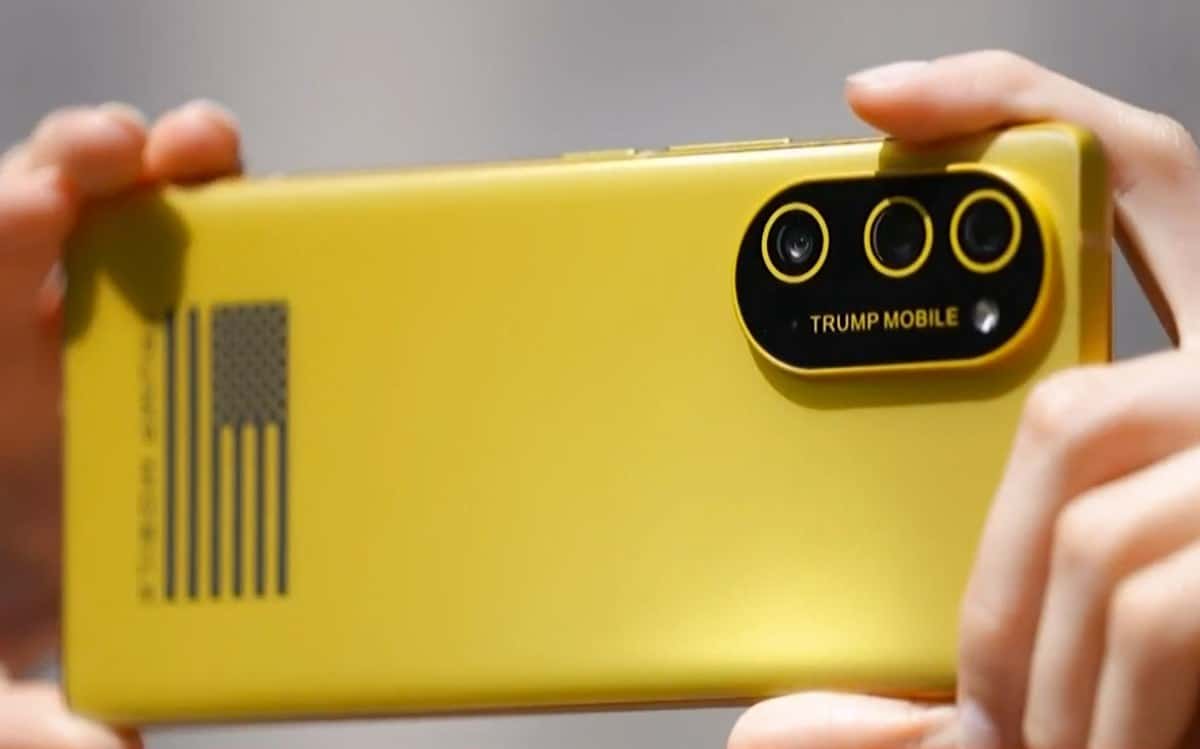 Trump Mobile livreazÄ Ã®n sfÃ¢rÅit primul sÄu smartphone, Trump T1 Phone (doar cÄ acesta pare a fi un rebadge pentru modelul chinezesc HTC U24 Pro anunÅ£at acum 2 ani)