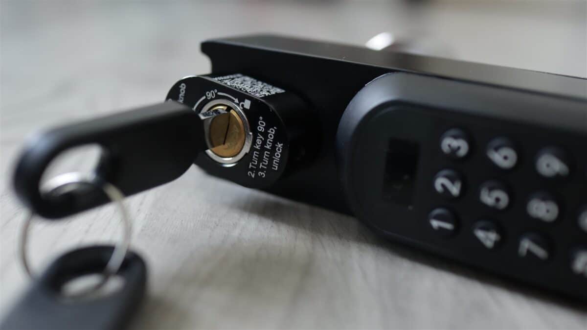 Incuietoare inteligenta WeLock U81 - review