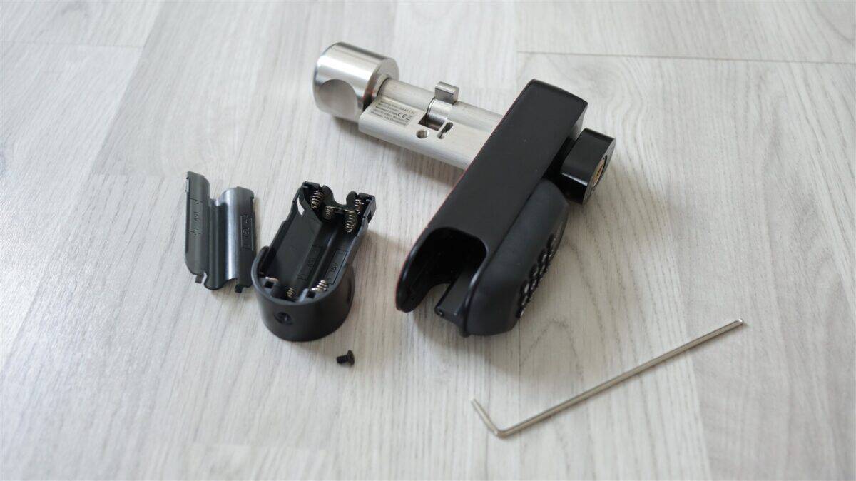 Incuietoare inteligenta WeLock U81 - review