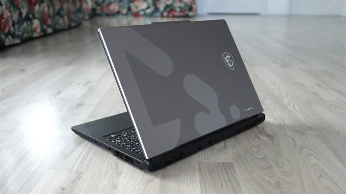Laptop gaming MSI Cyborg 15 Max (C2WF) – review (Ideal pentru âeveryday gamingâ Èi cu multe funcÈii AI de partea sa, care deblocheazÄ Ã®ntregul potenÈial)