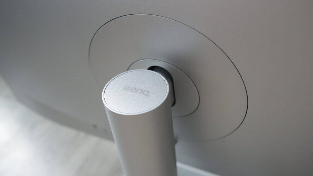 Monitor BenQ MA320UP – review (Creat special spre a fi folosit alÄturi de un MacBook)