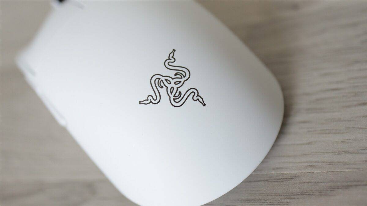 Mouse wireless de gaming Razer Viper V4 Pro – review (Particula âProâ ne aratÄ precis cui se adreseazÄ acest mouse)