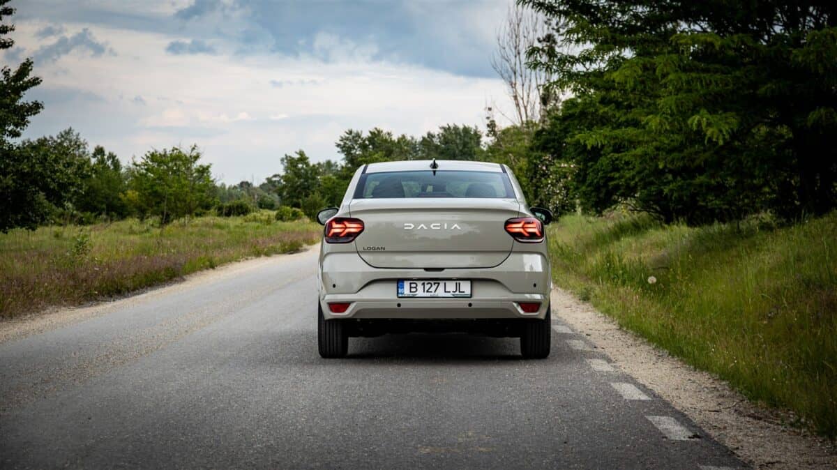 Dacia Logan ECO-G 120 M6 Journey - review
