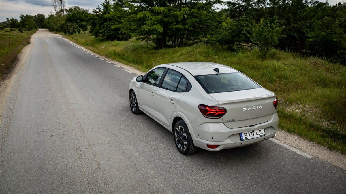 Dacia Logan ECO-G 120 M6 Journey - review
