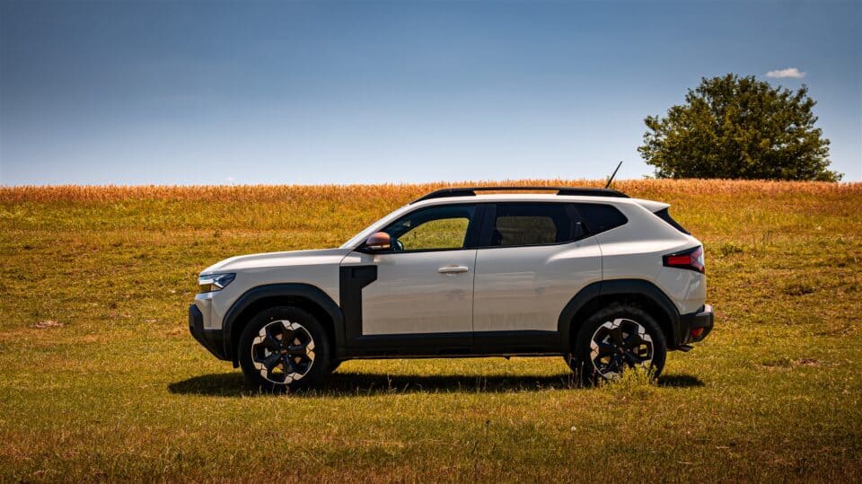 Uzina de la Mioveni Ã®Åi pierde uÅor, uÅor din importanÅ£Ä pentru grupul Renault (recent a pierdut exportul pentru Duster Ã®ntr-o Å£arÄ importantÄ, modelul fiind Ã®nlocuit de varianta indianÄ)