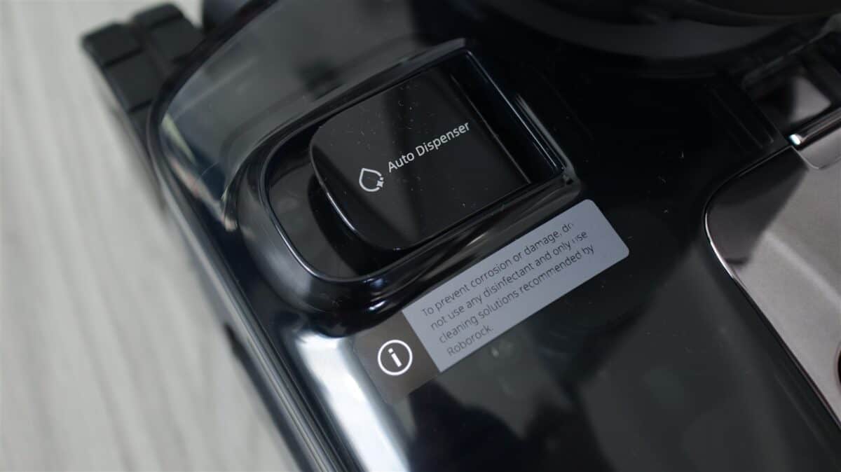Aspirator umed-uscat Roborock F25 Ultra - review