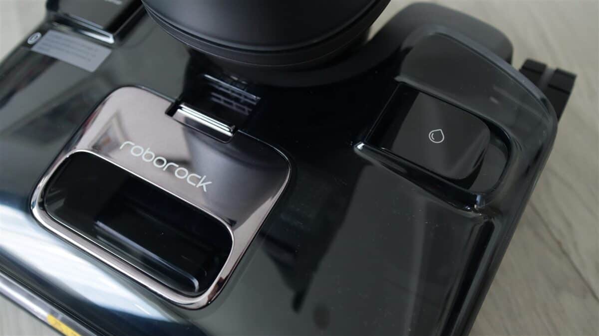 Aspirator umed-uscat Roborock F25 Ultra - review