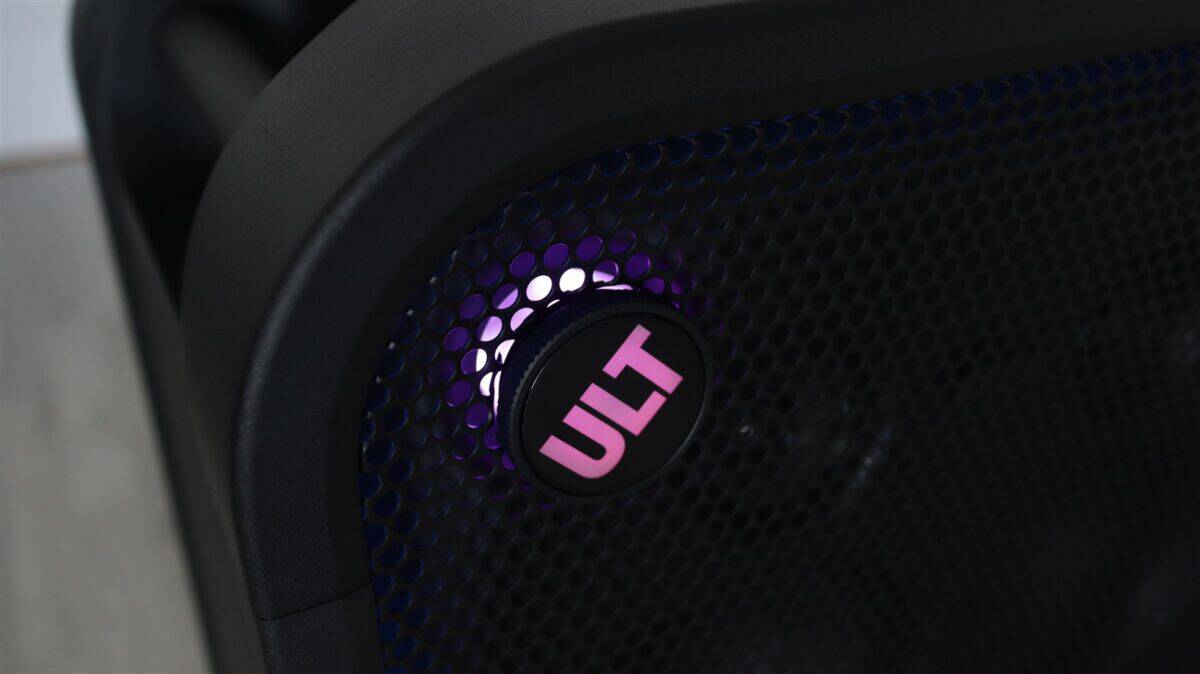 BoxÄ portabilÄ de petrecere Sony ULT Tower 7 – review (Putere incredibilÄ cu bass grav oriunde ai nevoie)Â 