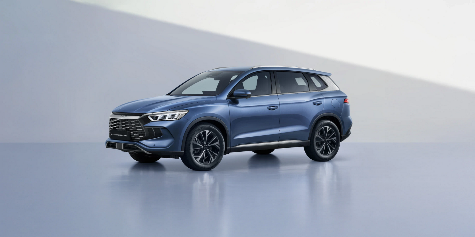 BYD creÅte spectaculos Ã®n RomÃ¢nia Åi ajunge pe locul 7 Ã®n topul Ã®nmatriculÄrilor (a depÄÅit deja Ford, Hyundai Åi BMW, iar la rÃ¢nd sunt Mercedes Åi Renault)