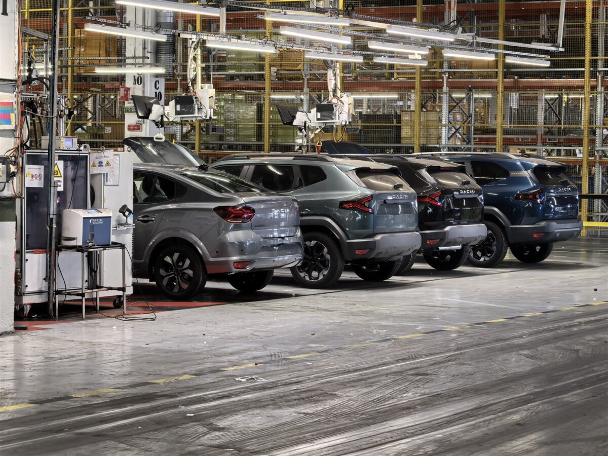 De ce acordul referitor la industria auto dintre FranÅ£a Åi Germania ajutÄ enorm uzina Dacia de la Mioveni?